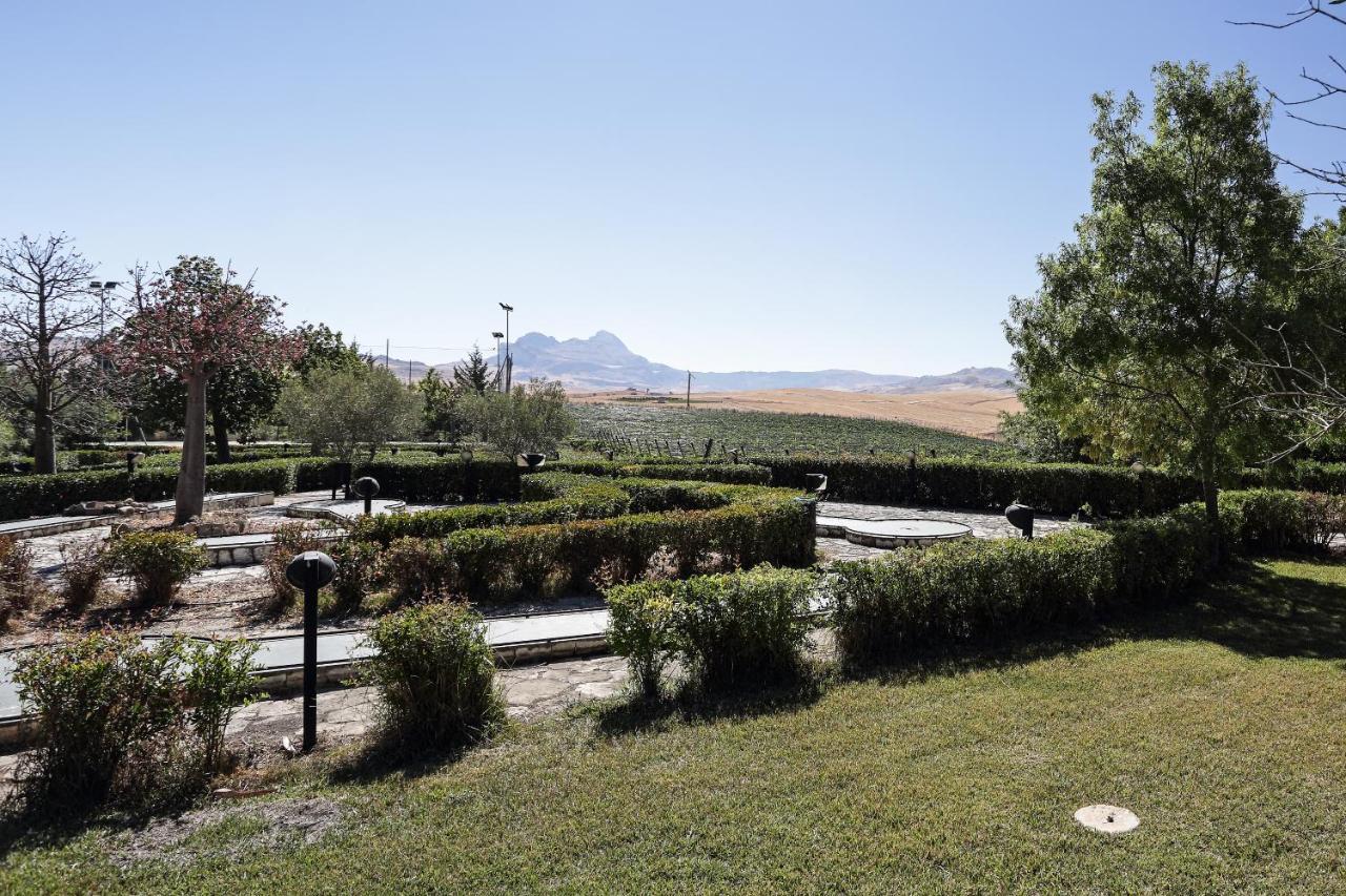 Roccamena Agriturismo Tenute Pollara מראה חיצוני תמונה