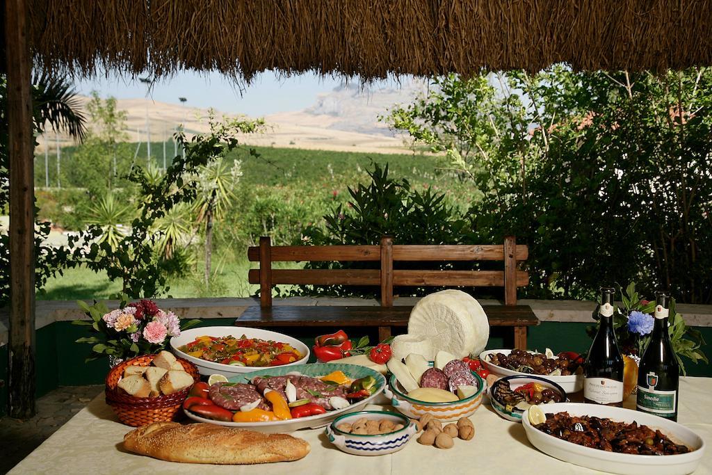 Roccamena Agriturismo Tenute Pollara מראה חיצוני תמונה