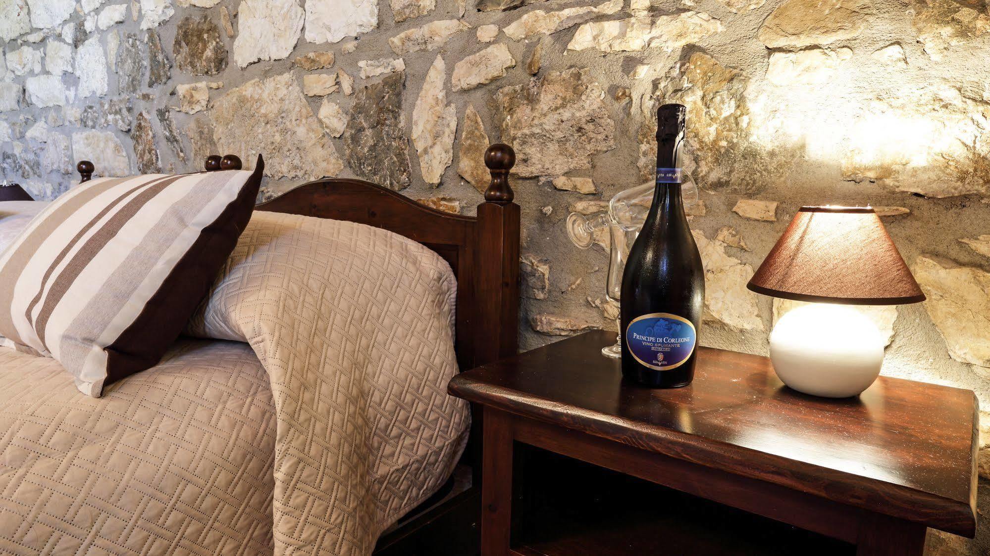 Roccamena Agriturismo Tenute Pollara מראה חיצוני תמונה