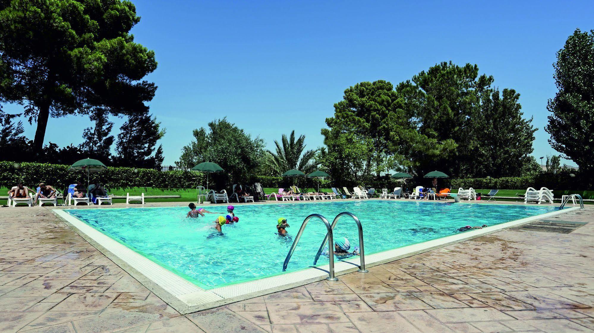 Roccamena Agriturismo Tenute Pollara מראה חיצוני תמונה